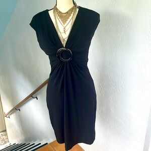 Cache Vintage‎ Black, Low Cut V-Neck With Brooch Center Sheath Dress Sz 4